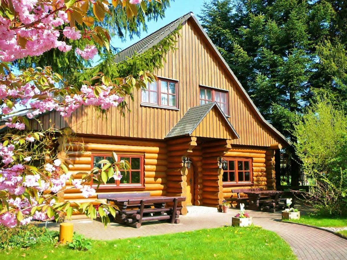 Hotel Restaurant Baumhaus Klein Pravtshagen Exterior photo